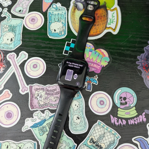 Apple Black Smartwatch with Innovative Design and Functionality